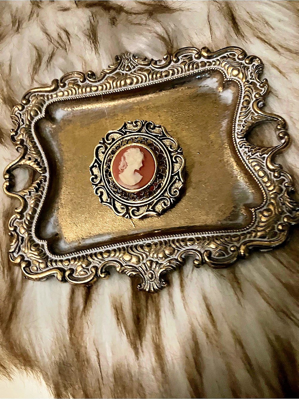 Gold-Tone Cameo Brooch